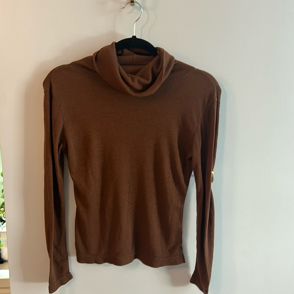 Vintage brown turtle neck